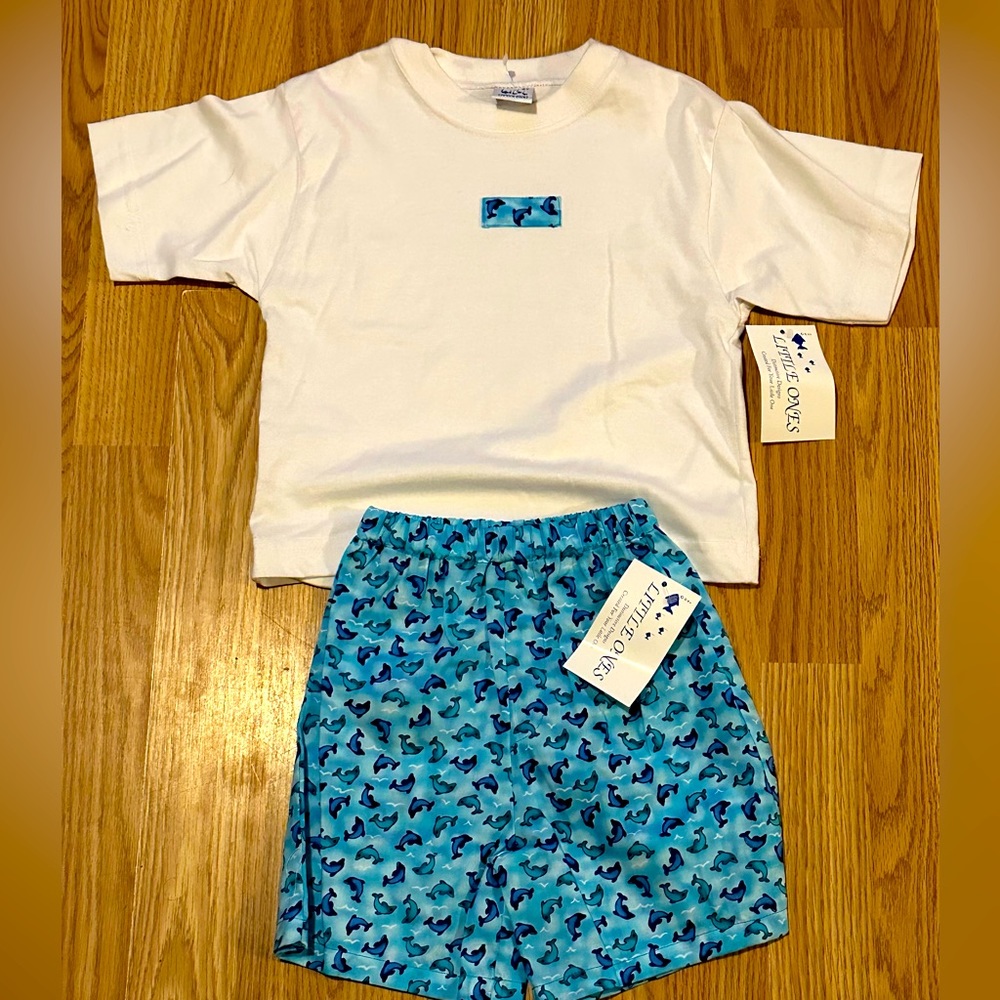 Little Ones 2 Piece Dolphin Beach Set - White Tee & Dolphin Shorts -Size 2T -NWT